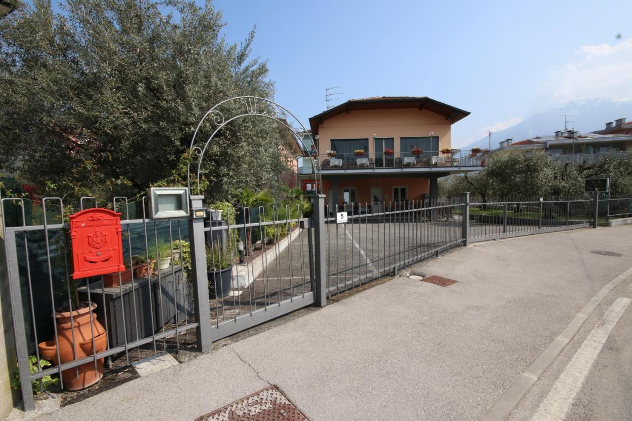 B&B Casa Wanda Since 1999 Riva del Garda Exterior foto