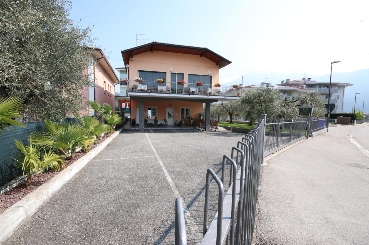 B&B Casa Wanda Since 1999 Riva del Garda Exterior foto