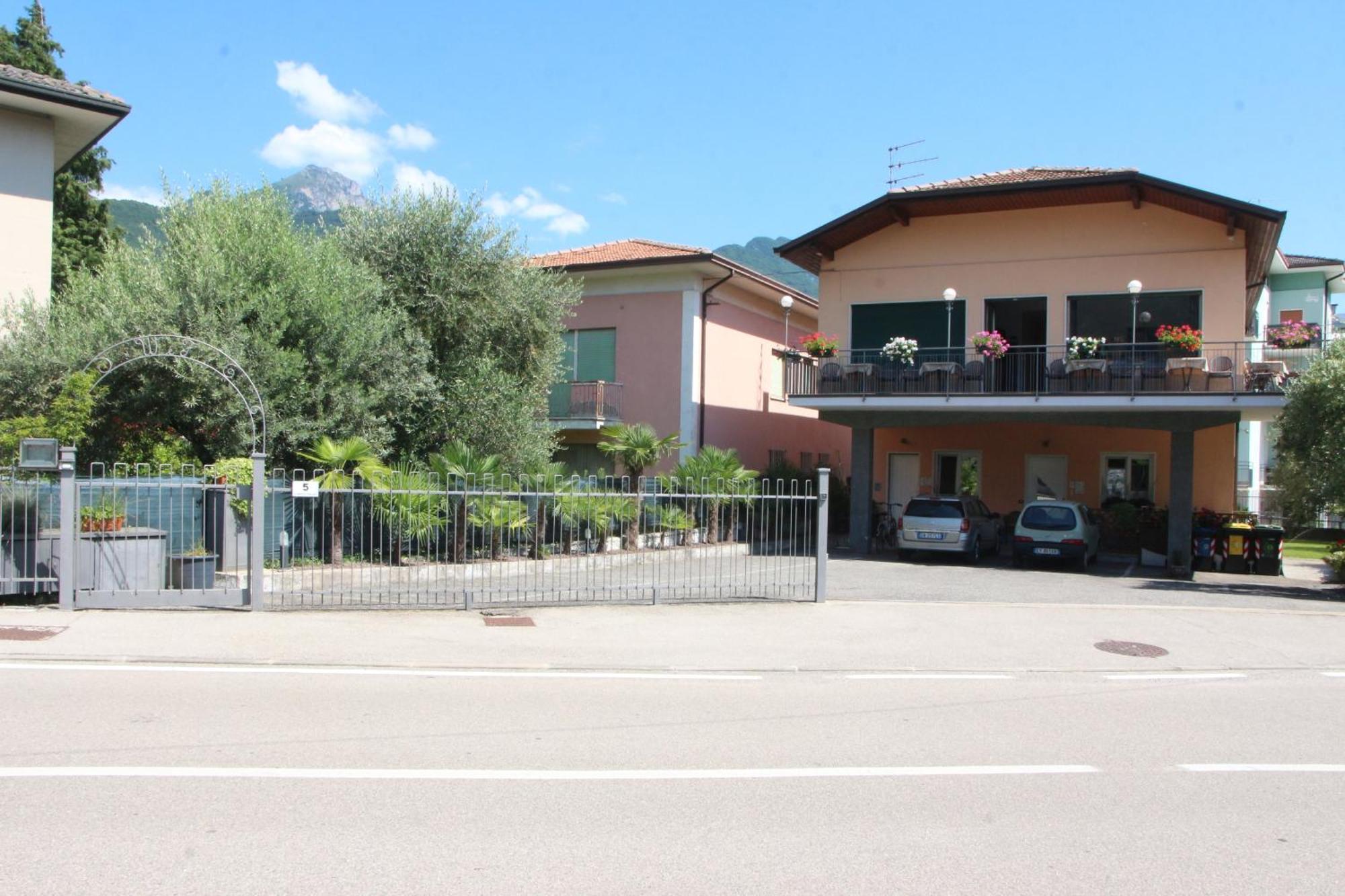 B&B Casa Wanda Since 1999 Riva del Garda Exterior foto