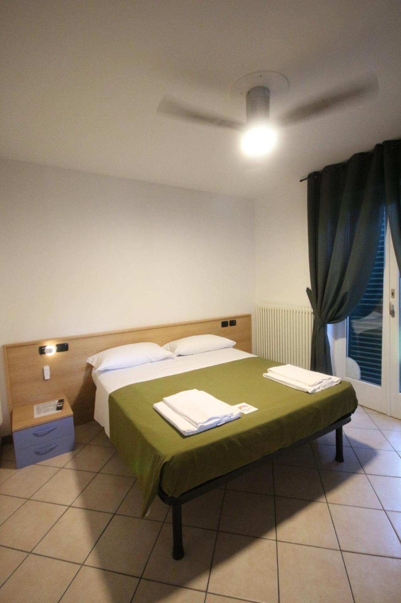 B&B Casa Wanda Since 1999 Riva del Garda Exterior foto