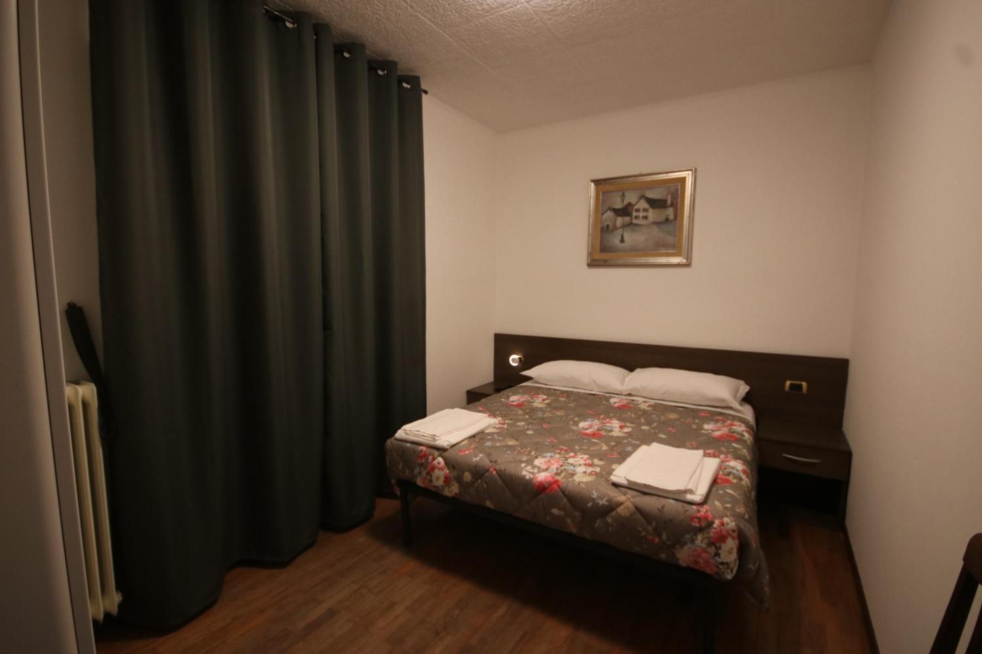 B&B Casa Wanda Since 1999 Riva del Garda Quarto foto