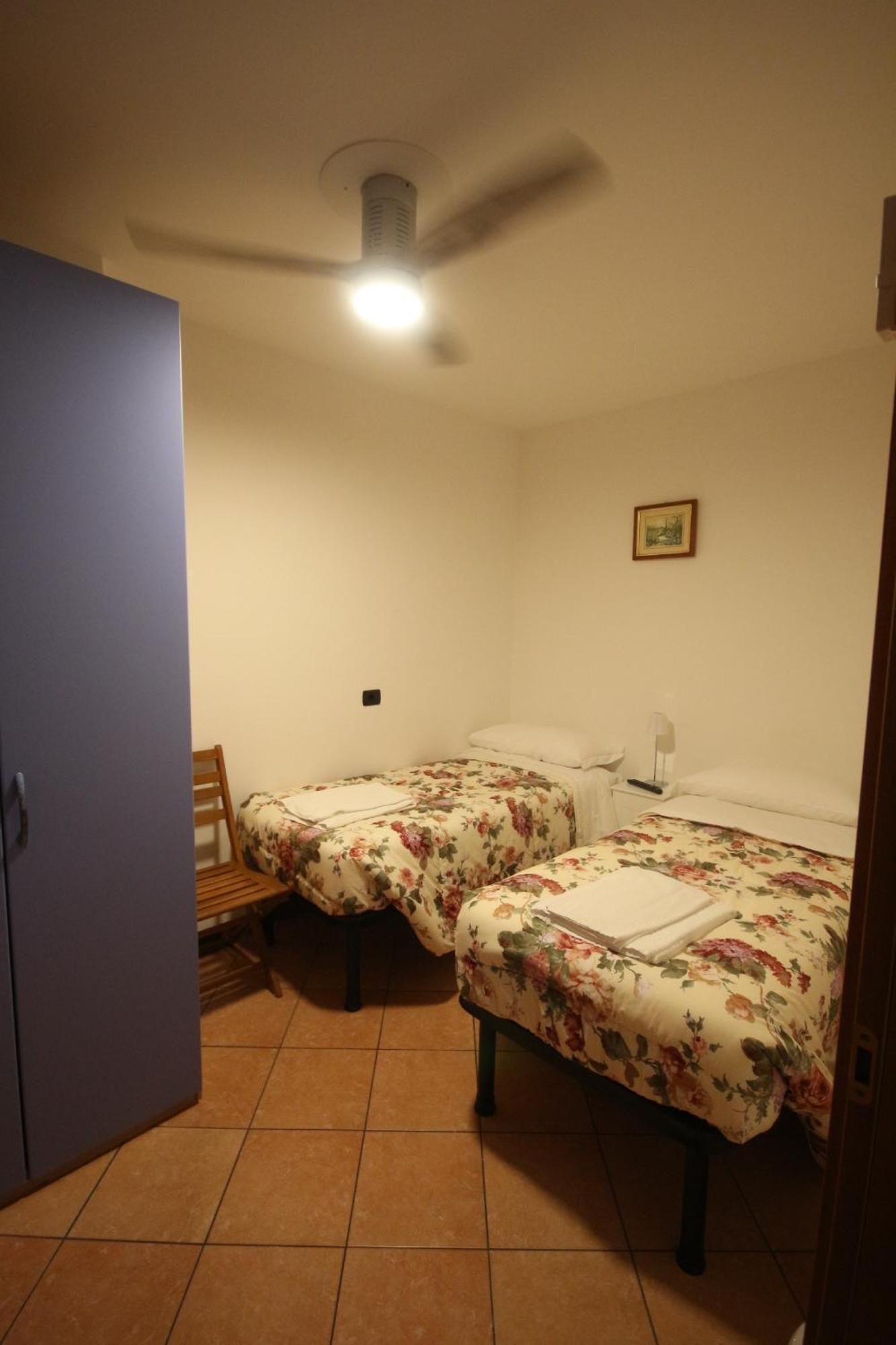 B&B Casa Wanda Since 1999 Riva del Garda Quarto foto
