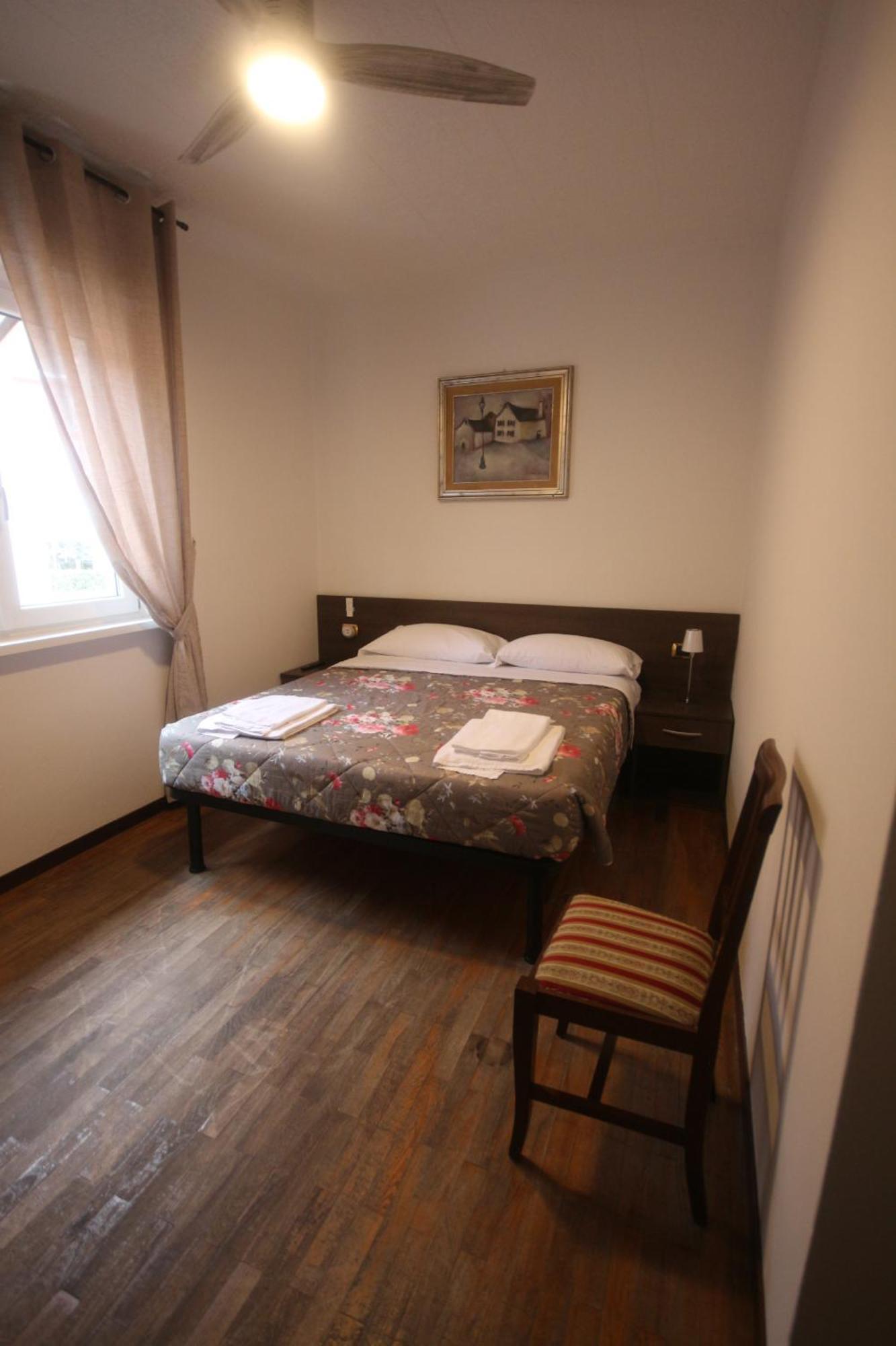 B&B Casa Wanda Since 1999 Riva del Garda Quarto foto